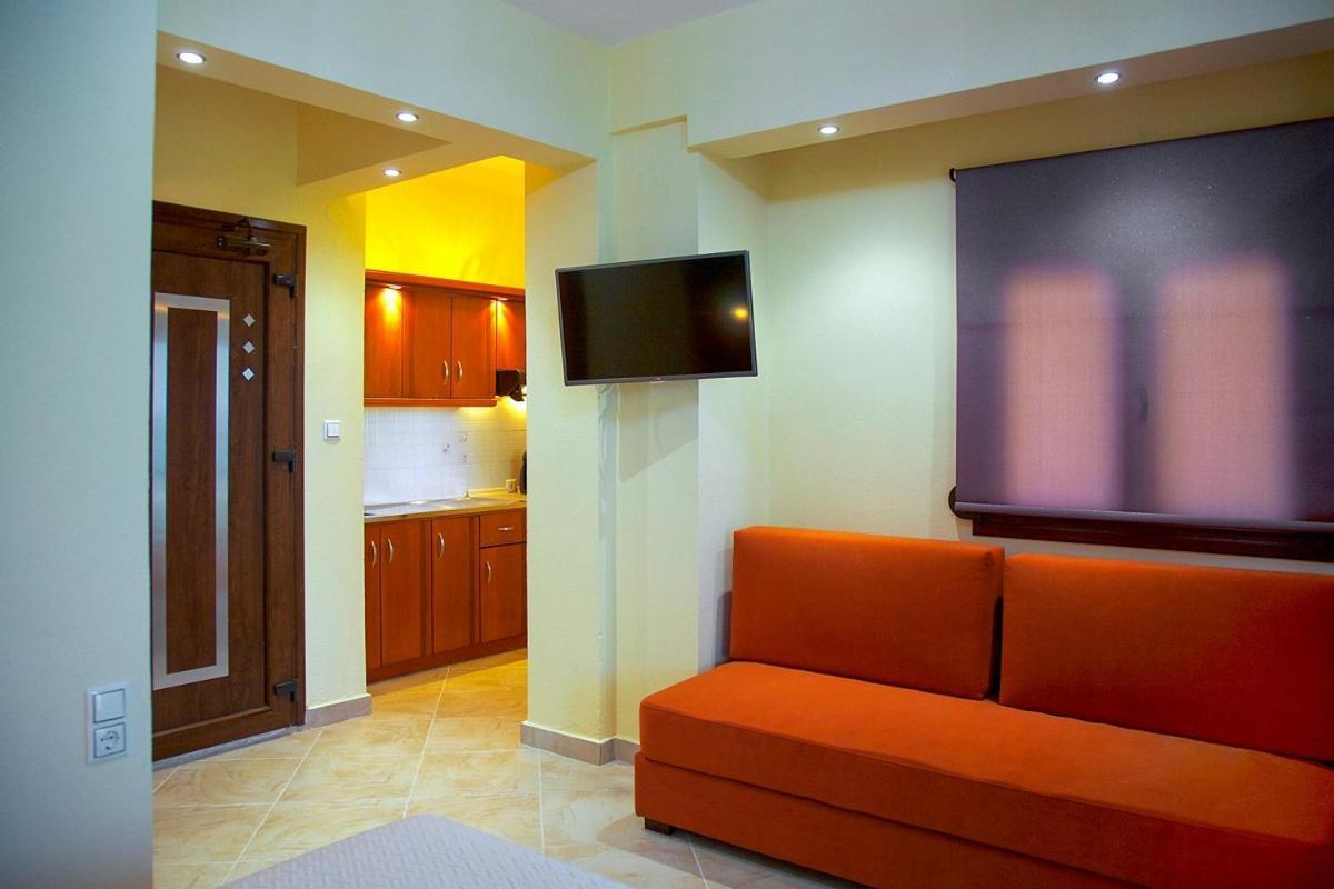 Stamos Apartments And Studios Vourvourou Room photo
