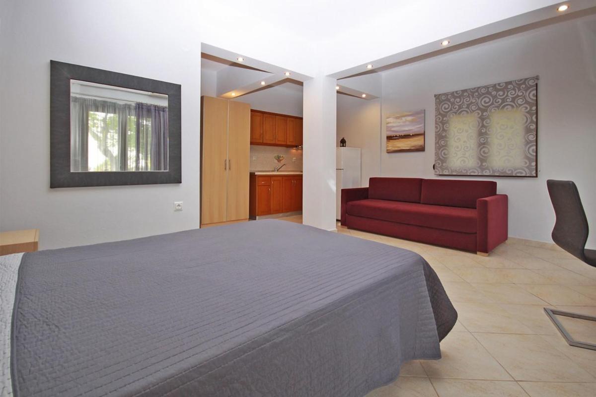 Stamos Apartments And Studios Vourvourou Room photo